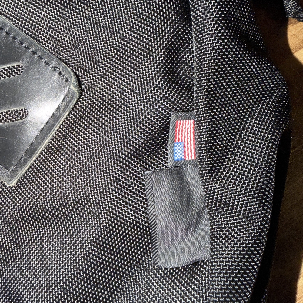 Topo Designs Black Commuter Laptop Backpack or Briefcase - Picture 3 of 5